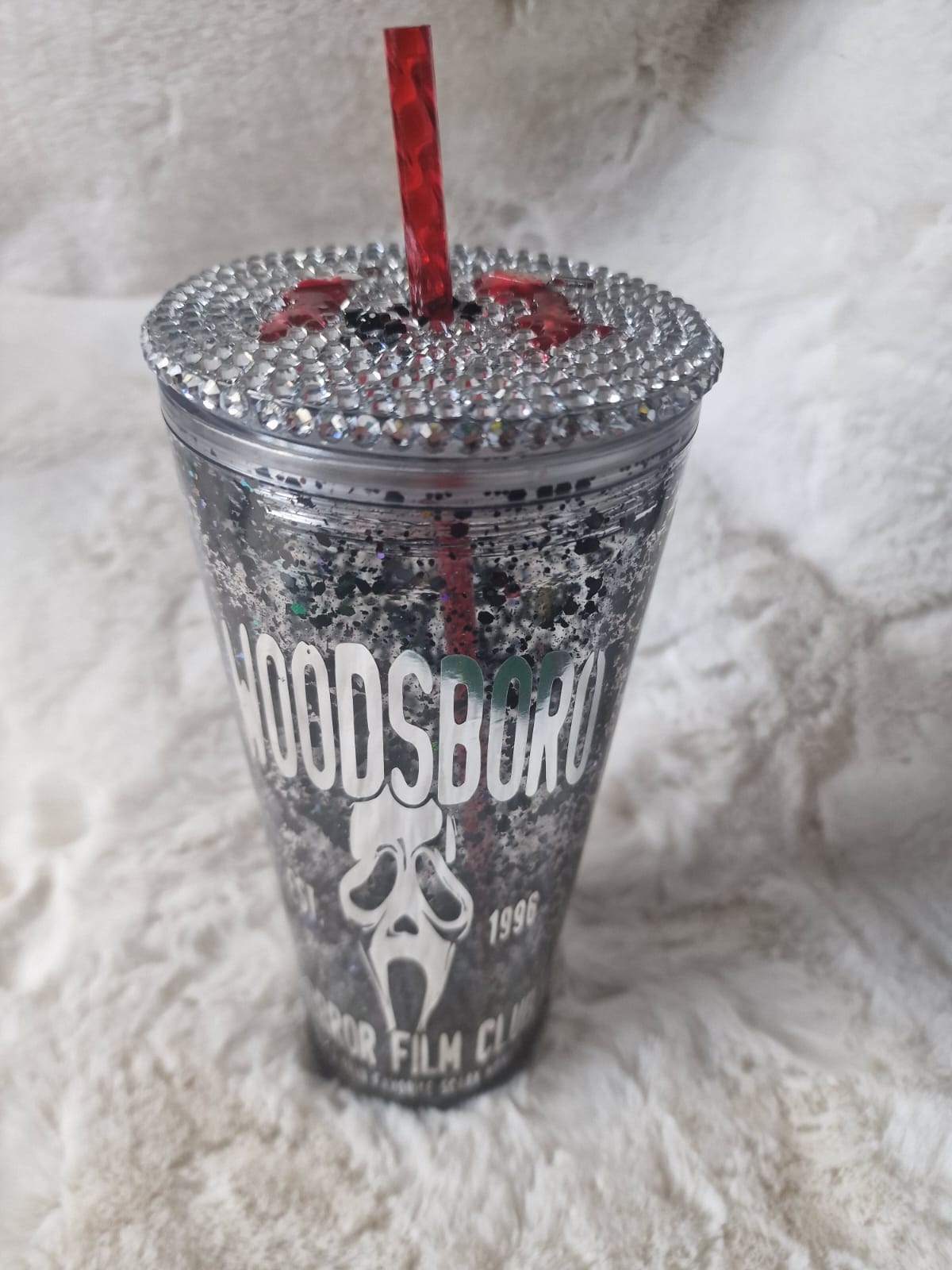 Scream face snowglobe