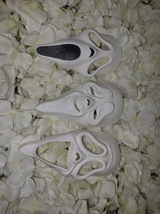 Ghostface tumbler decoration